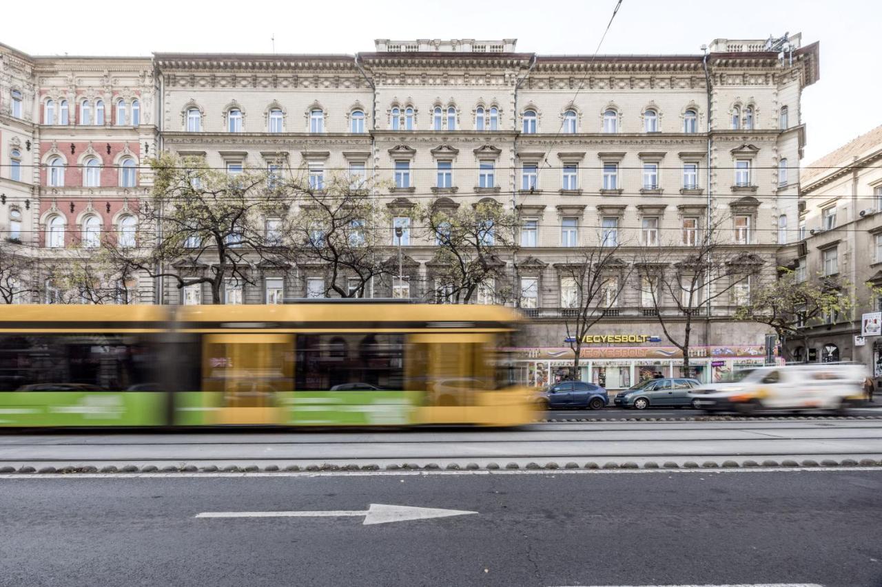 Apartamento Charming Downtown Hideaway Steps From New York Cafe! Budapest Exterior foto